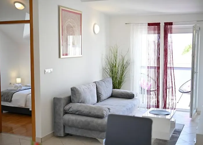 L & Z Visnjik דירה זאדאר